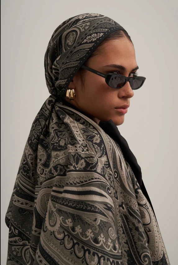 BLACK LİLY MORENO SİLK BLACK LİLY