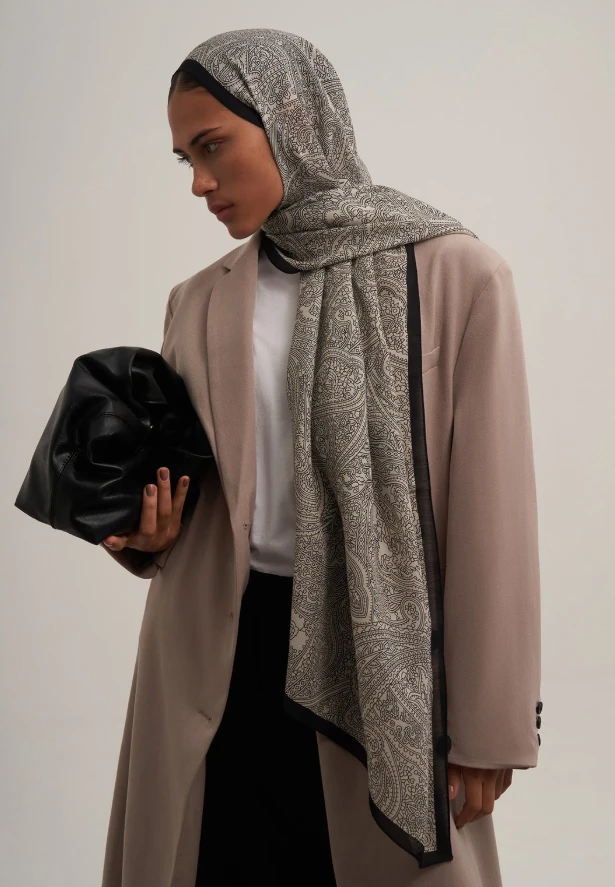 BLACK AZALEA MORENO BLACK AZELA