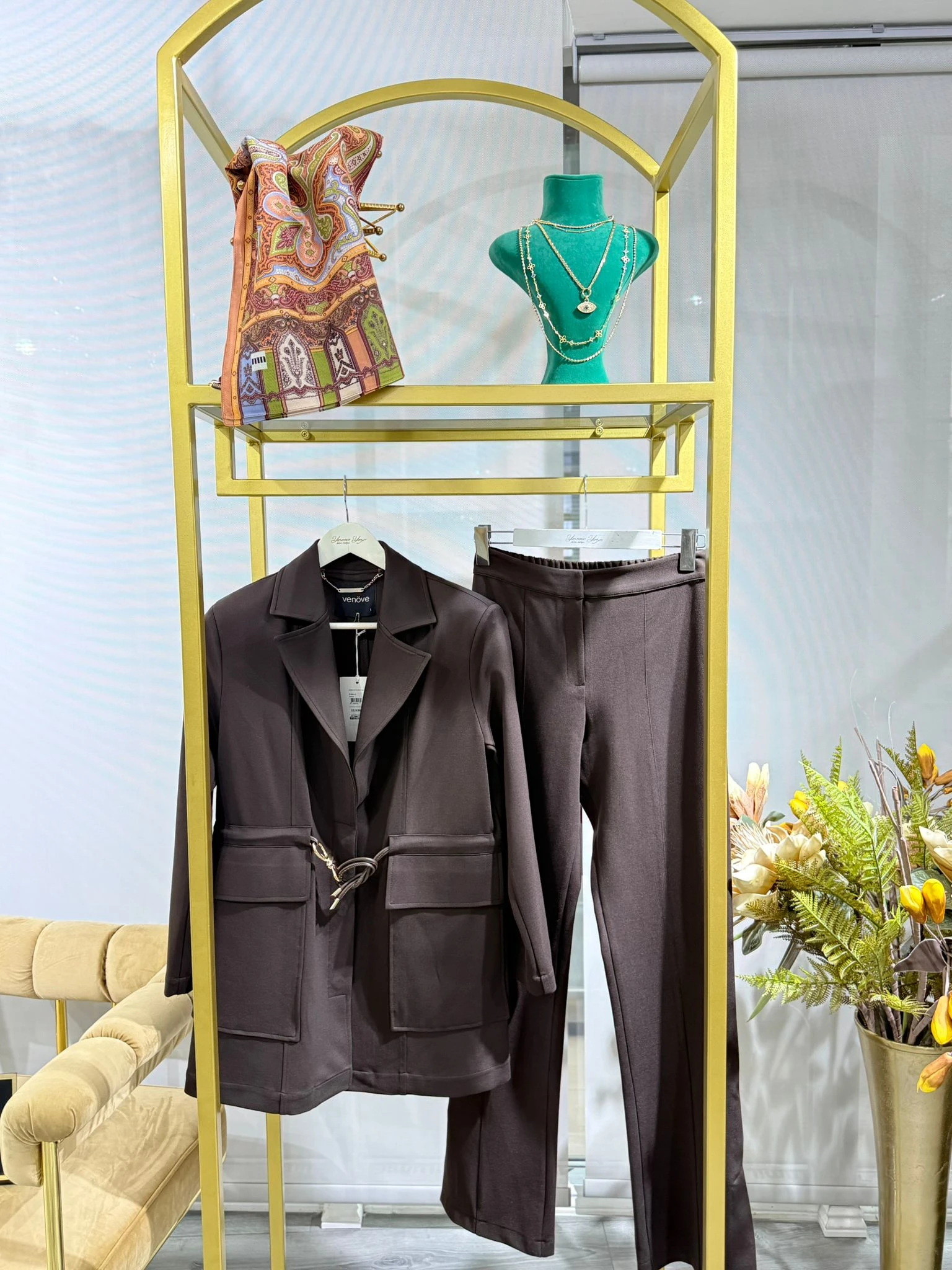 BORDO VENÖVE ELENA TAKIM