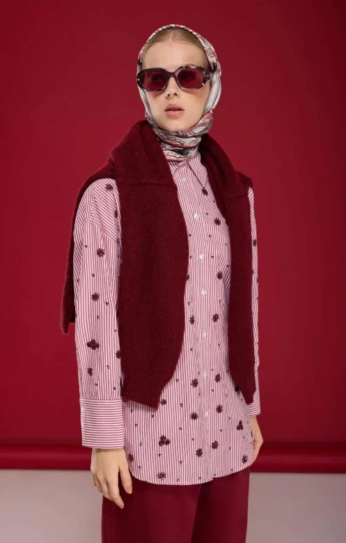 BORDO YEŞİM ÖZCAN 4011  NAKIŞ İŞLEMELİ GÖMLEK