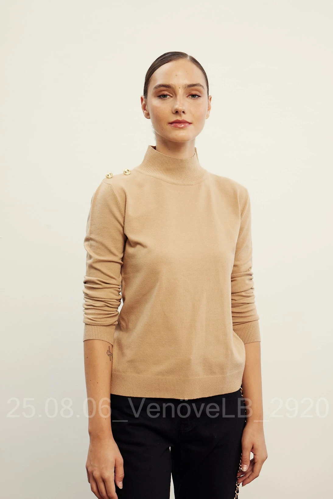 KOYU BEJ VENÖVE PETY TRİKO
