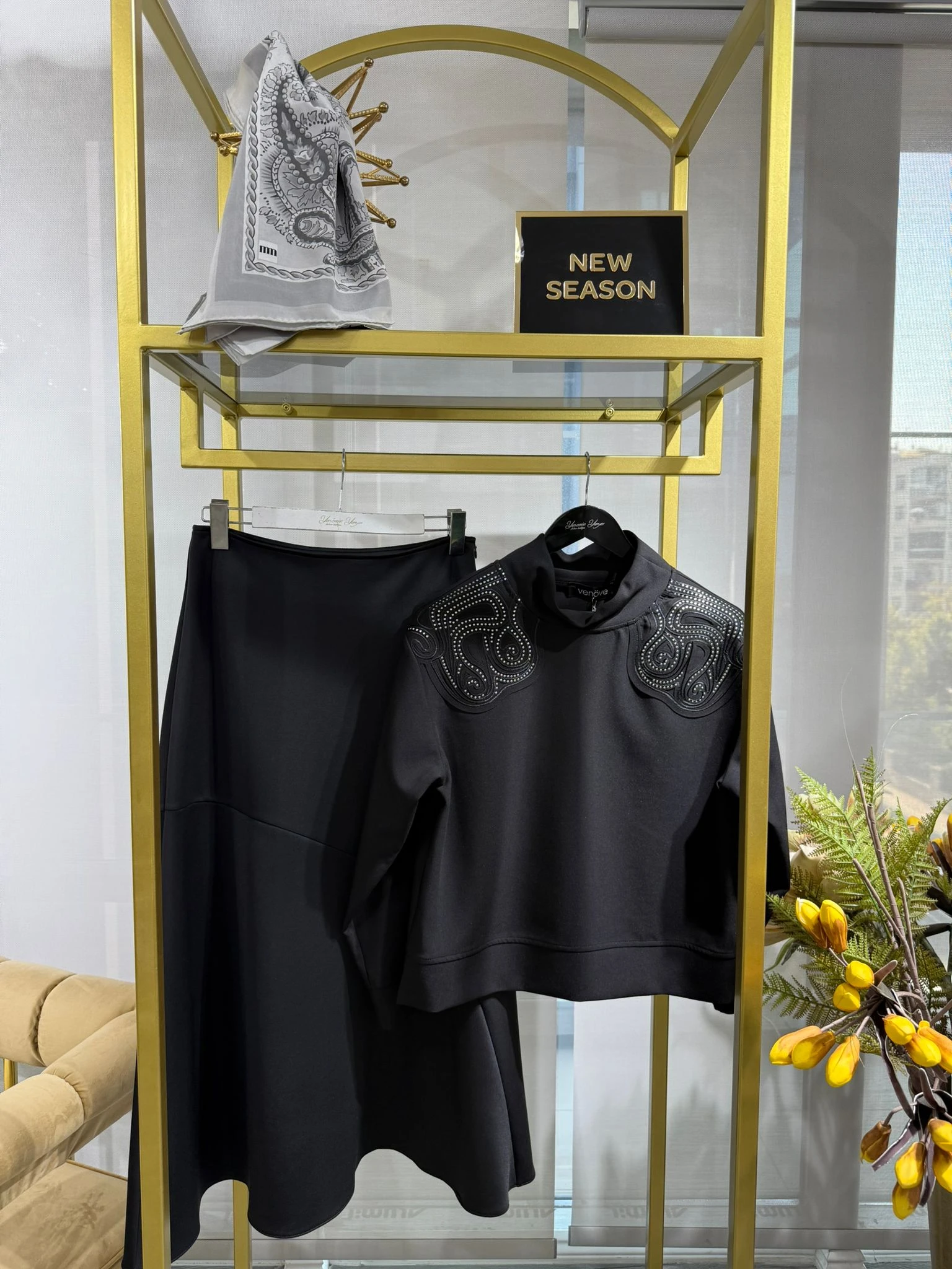 SİYAH VENÖVE LULU SWEAT