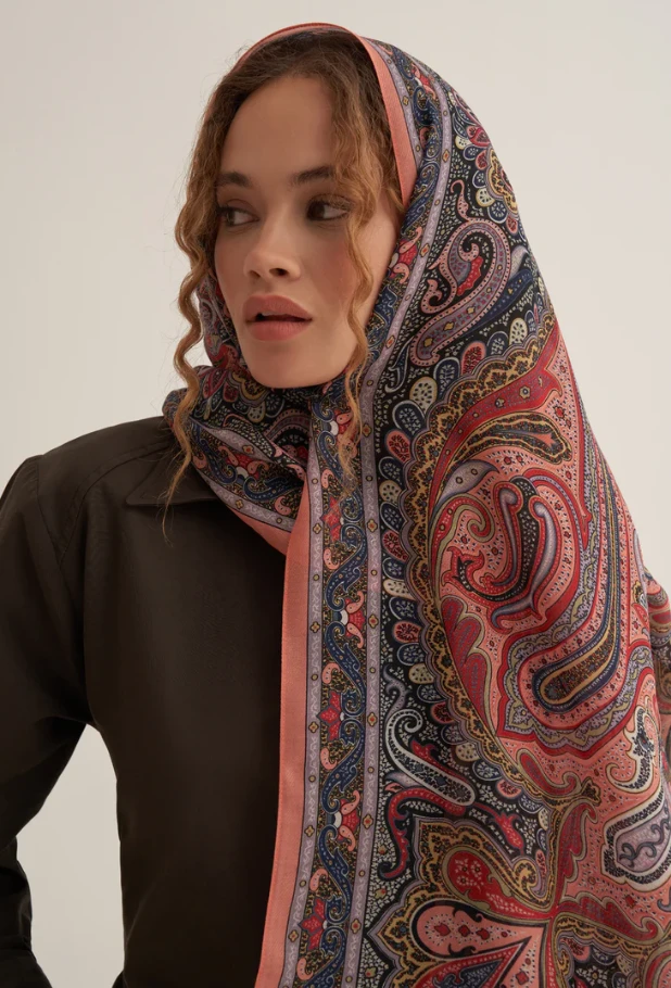 PİNK LİORA MORENO PİNK LİORİ