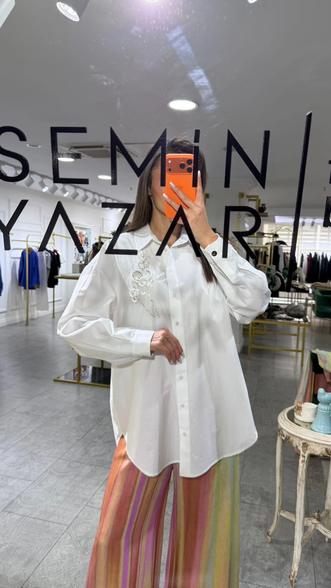 BEYAZ EXQUİSE BERNETTA GÖMLEK