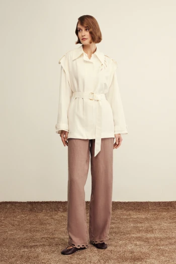 BEYAZ VENÖVE EDWARD CEKER